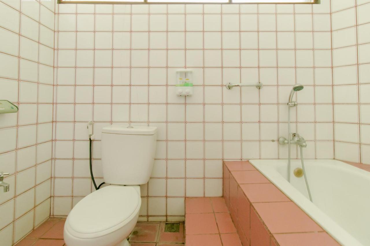 Oyo 1996 Koneng Hotel Cibodas Zewnętrze zdjęcie